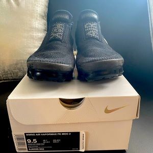 Nike Womens WMNS Air VaporMax FK MOC 2 Size 9.5